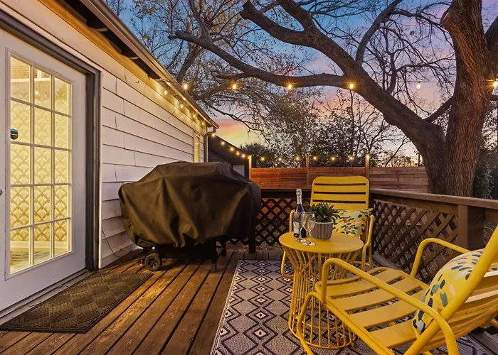 Expo Firepit Midtown House *
